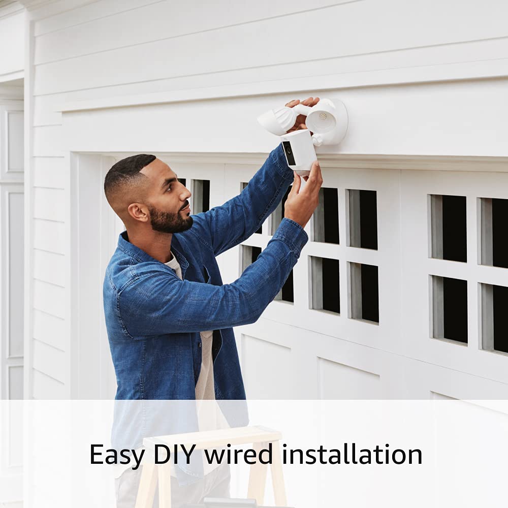 Ring Floodlight Cam Wired Plus with motion-activated 1080p HD video - Image 3